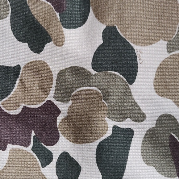 Levi Strauss & Co. Loose fit Camo Cargo Shorts. Size 40 - Picture 14 of 15